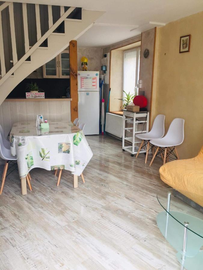 Petite Maison Au Coeur De L Auvergne Jumeaux ภายนอก รูปภาพ